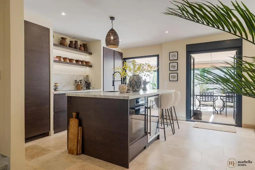 Costabella Townhouse Near The Beach Marbella